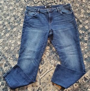 Kut from the Kloth Catherine Slouchy Boyfriend jeans